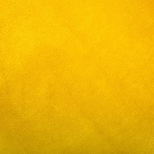 Tabouret coffre velours jaune moutarde pieds bois