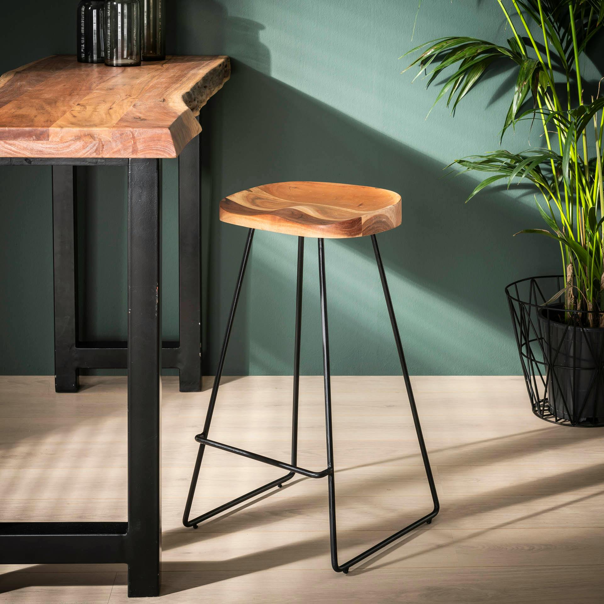 Manhattan Comfort Tabouret de bar Klismos en noir et noyer foncé | Home Depot Canada
