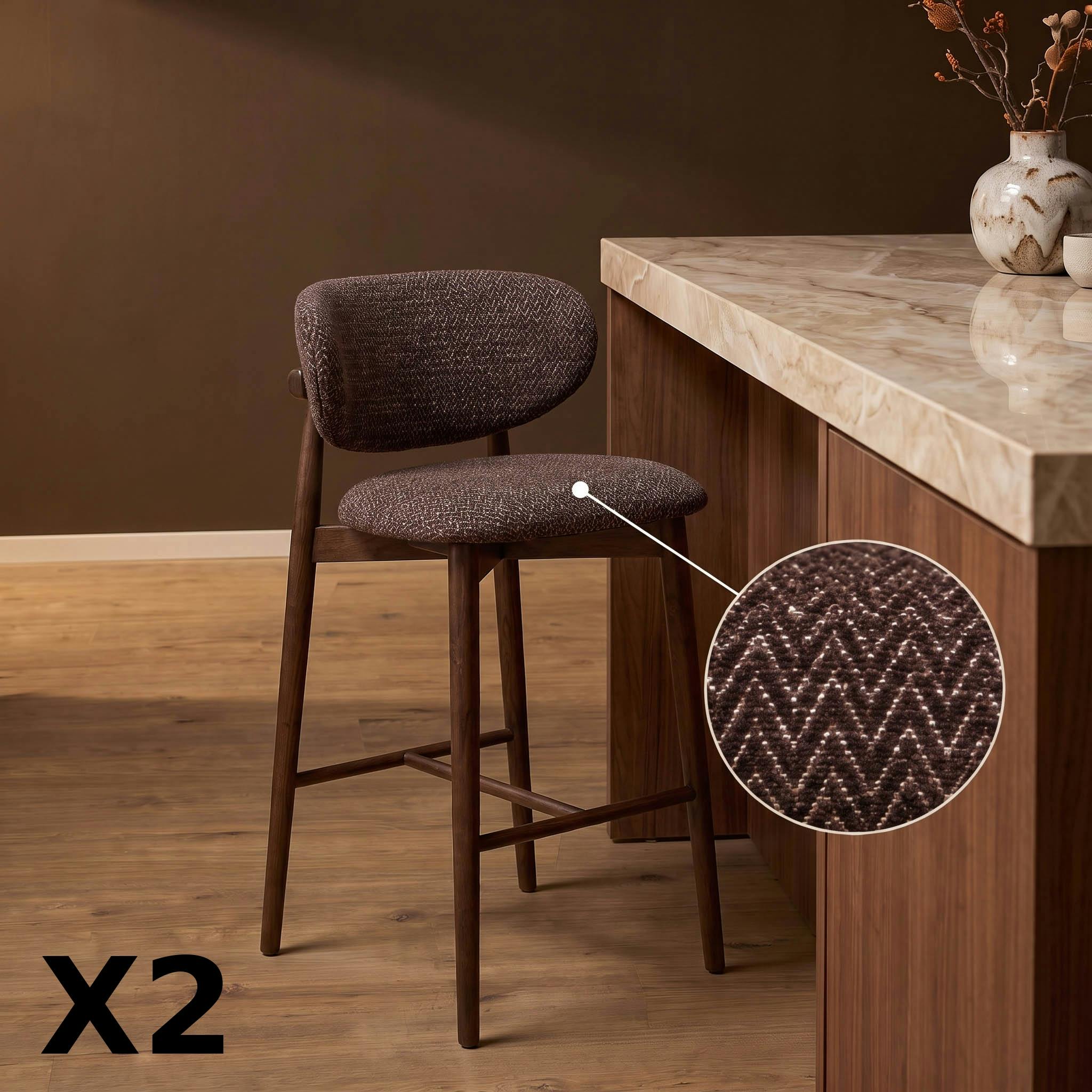 Tabouret de bar marron motif chevron pieds bois marron (x2) CORTINA