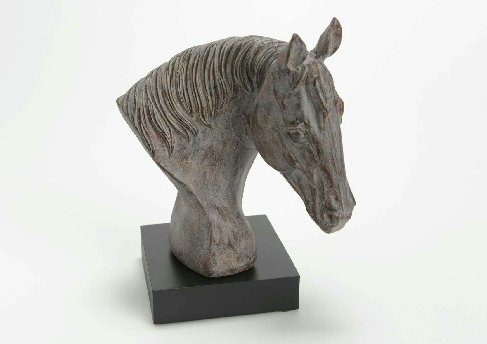 Tête de Cheval en résine sur socle 19x11x15cm