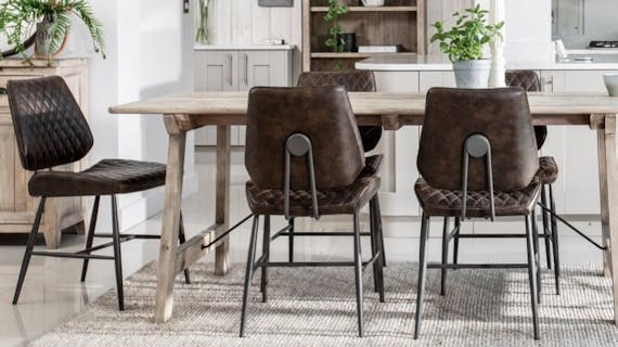 Fauteuils de table et chaises : tissu, bois...