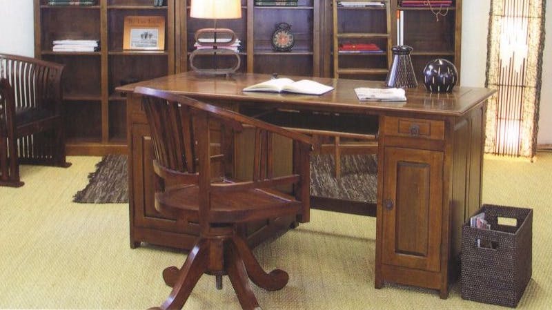 Bureaux Personnalisables : secrétaire, multimédia...