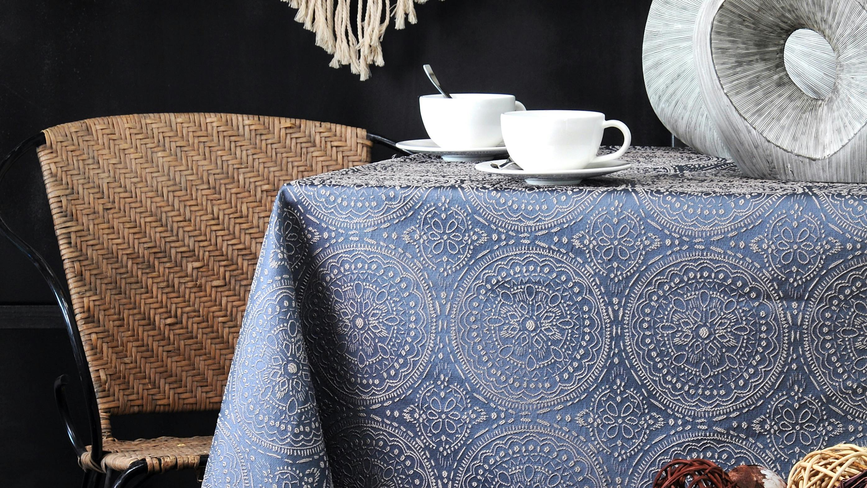 Linge de table : nappe, set de table...